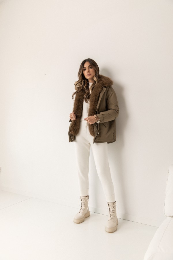 B109 Kurtka z Futrem Khaki