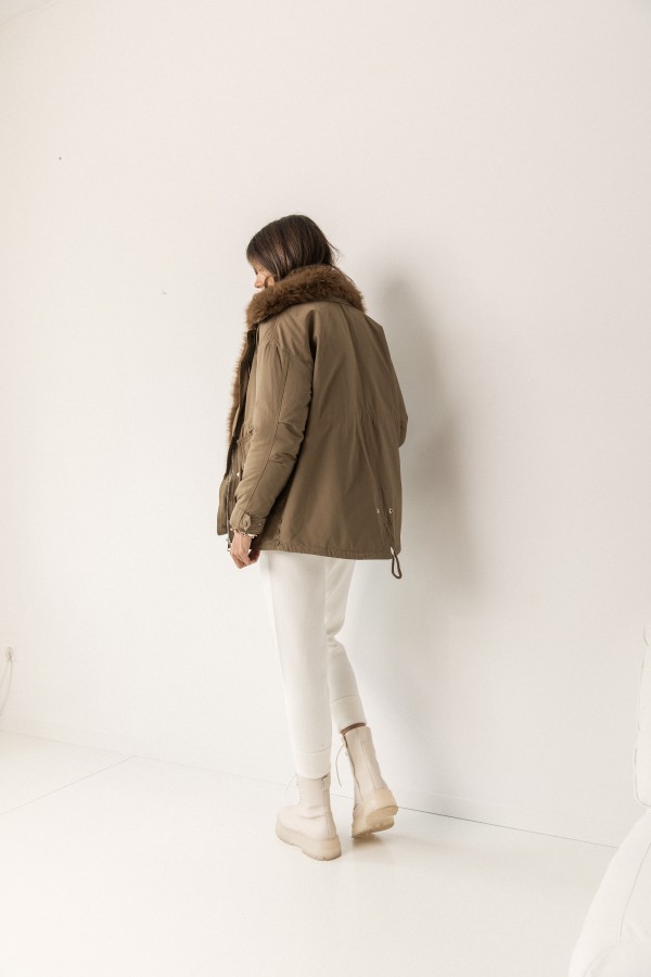 B109 Kurtka z Futrem Khaki